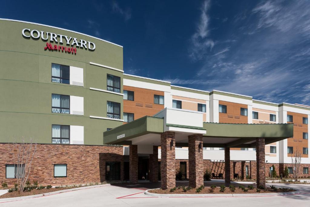 Courtyard by Marriott Houston North/Shenandoah Main image 1